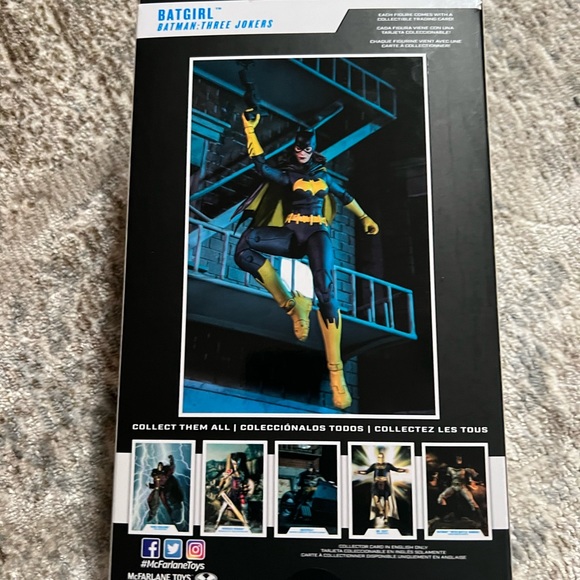 Batgirl Action Figure - Picture 5 of 5